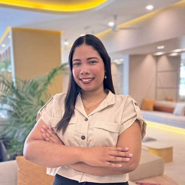 Ana Márquez, Auxiliar Comercial de Vaivén