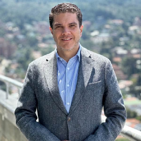 Luis Javier Reyes, Gerente General de Vaivén